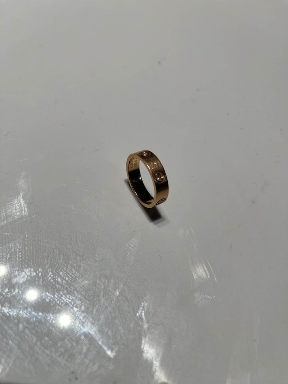 ❤️Cartier Gold Tone Women's Ring with Embedded Circle Accents
